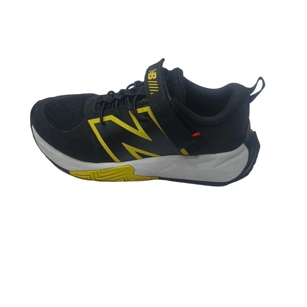 New Balance FuelCore Reveal v3 Kids Size 2.5 Black‎ Yellow Athletic Sneakers